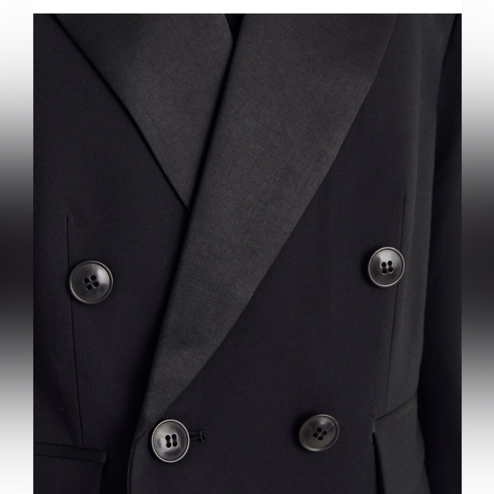 Cropped Tuxedo Blazer - Picture 5 of 11